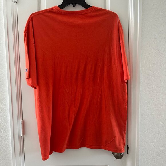 Champion Mens Red Short-Sleeve T-Shirt Size 2XL 100% Cotton Crewneck Logo Design - Picture 2 of 7